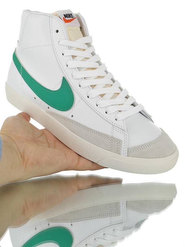 ​​Nike Blazer Mid 