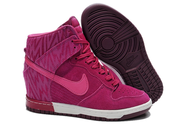 WMNS Nike Dunk Sky Hi SB 