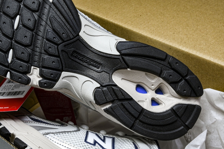  New Balance 530 MR530KA