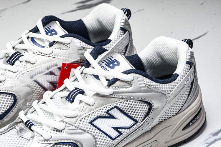  New Balance 530 MR530KA