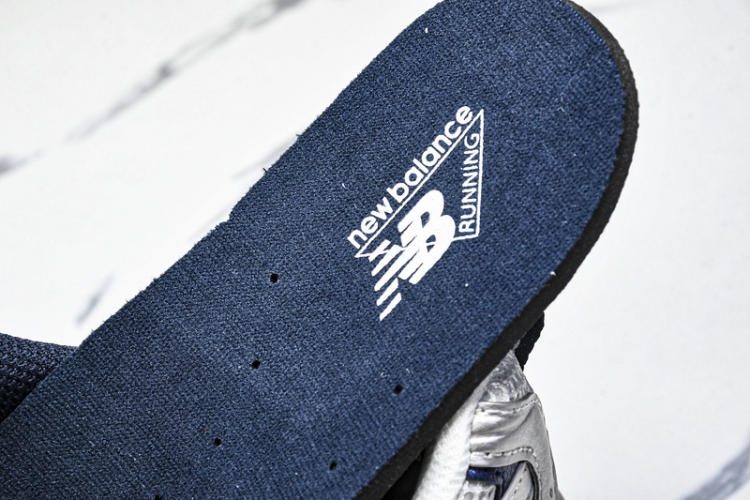  New Balance 530 MR530KA