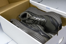 HOKA Bondi 8 1155391 UBR