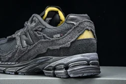 New Balance 2002R M2002RDB