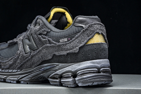 New Balance 2002R M2002RDB 