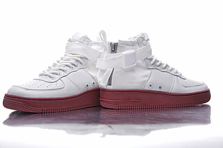 Nike SF Air Force 1 Utility Mid QS