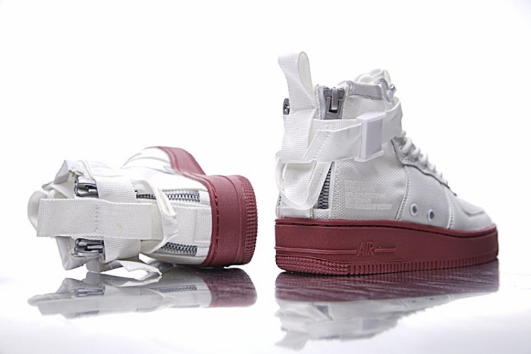 Nike SF Air Force 1 Utility Mid QS