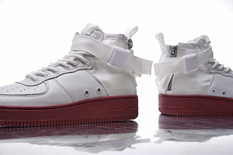 Nike SF Air Force 1 Utility Mid QS