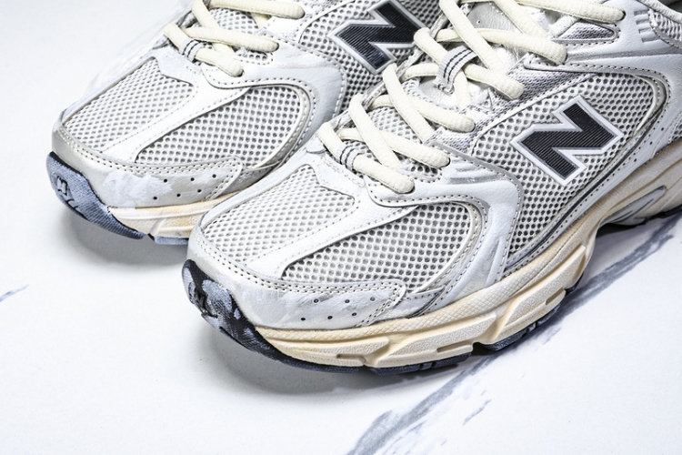  New Balance 530 MR530VS