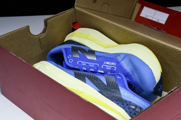 New Balance FuelCell Rebel V4 MFCPZST 