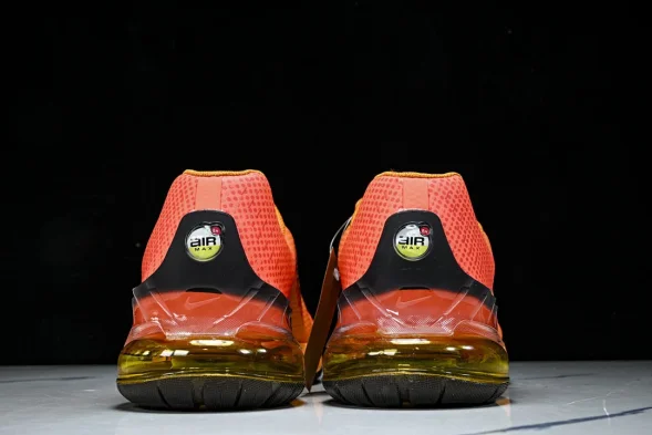 Nike Air Max Phoenix FZ5307-700 