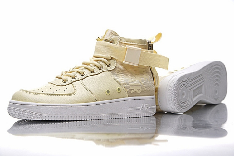 Nike SF Air Force 1 Utility Mid QS