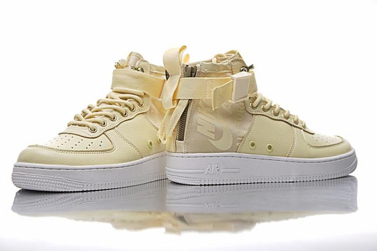 Nike SF Air Force 1 Utility Mid QS