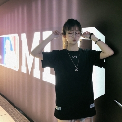 Off-White 