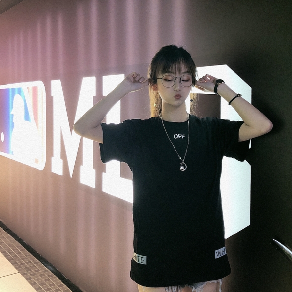  Off-White  