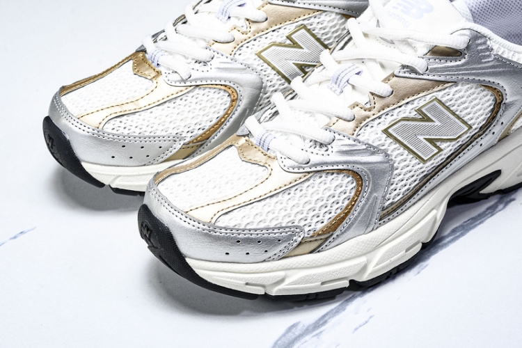  New Balance 530 MR530ZG