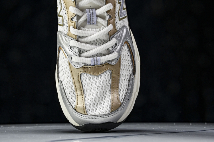  New Balance 530 MR530ZG