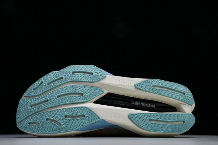  New Balance FuelCell Rebel V4 MFCPZSK