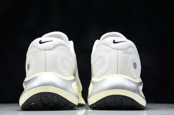 Nike Journey Run FNO228 104 