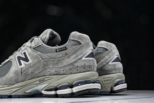 New Balance 2002R M2002RXC 