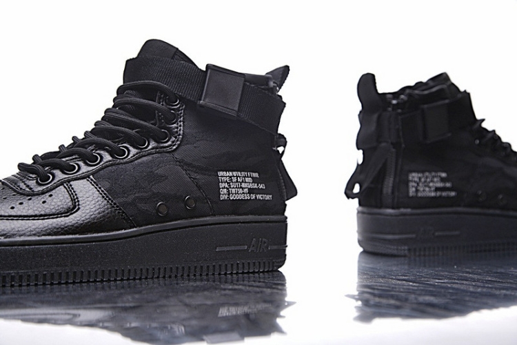 Nike SF Air Force 1 Utility Mid QS 