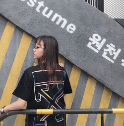 Off-White 