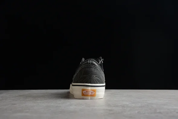 Vans Style 36 Decon VN0A5HYRB9A 