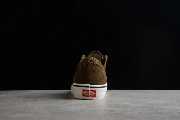 Vans Style 36 Decon VN0A5HYRB9A 