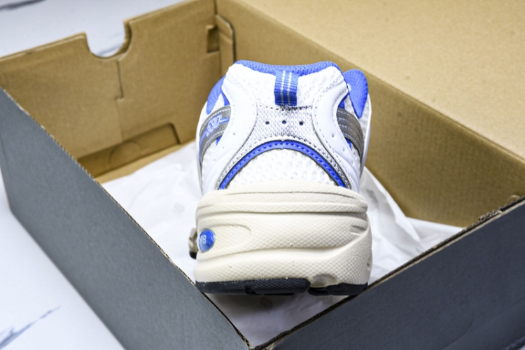  New Balance 530 MR530EA