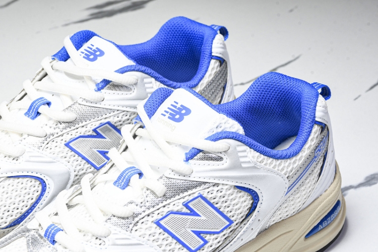  New Balance 530 MR530EA