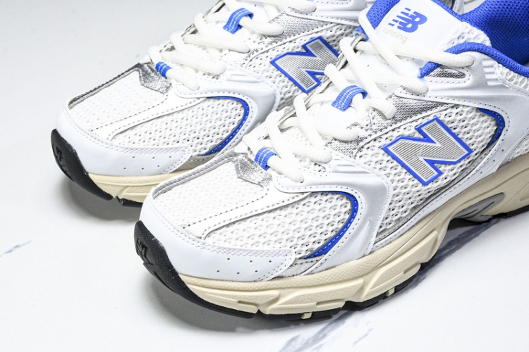  New Balance 530 MR530EA