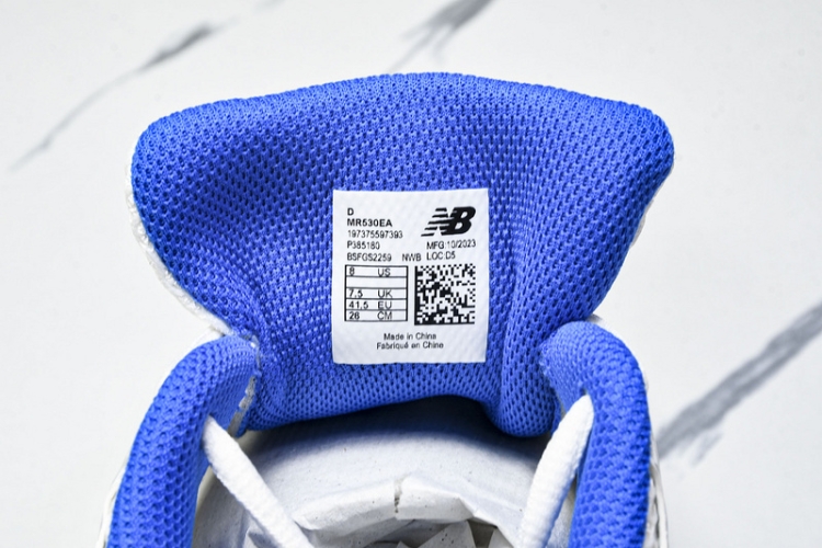  New Balance 530 MR530EA