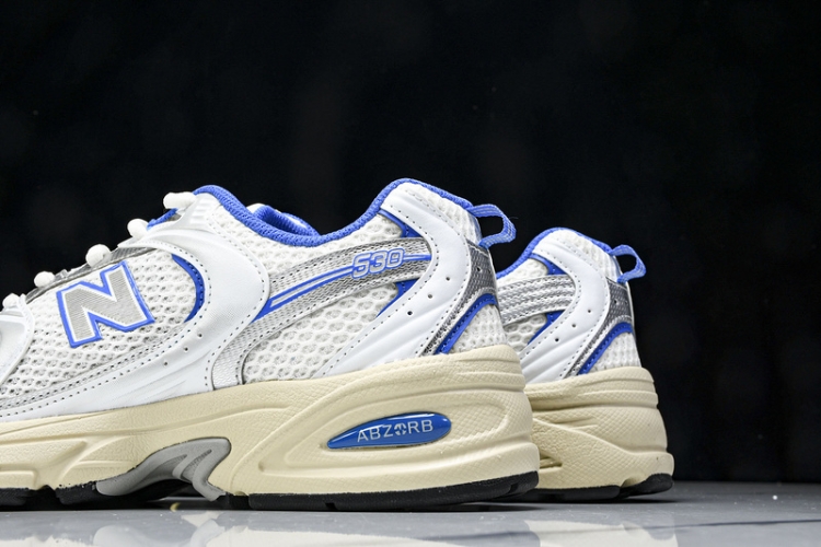  New Balance 530 MR530EA