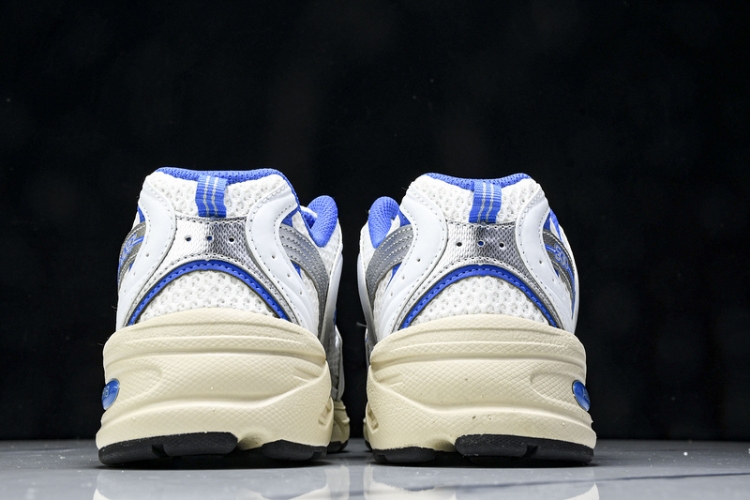  New Balance 530 MR530EA
