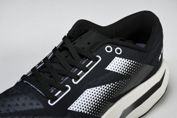  New Balance FuelCell Rebel V4 MFCPZSD