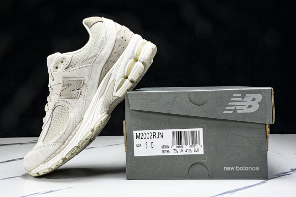 New Balance 2002R M2002RJN 