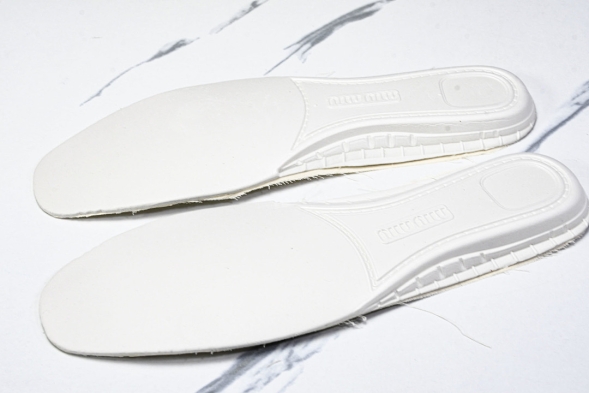 Miu Miu Calzature Uomo Garara group 