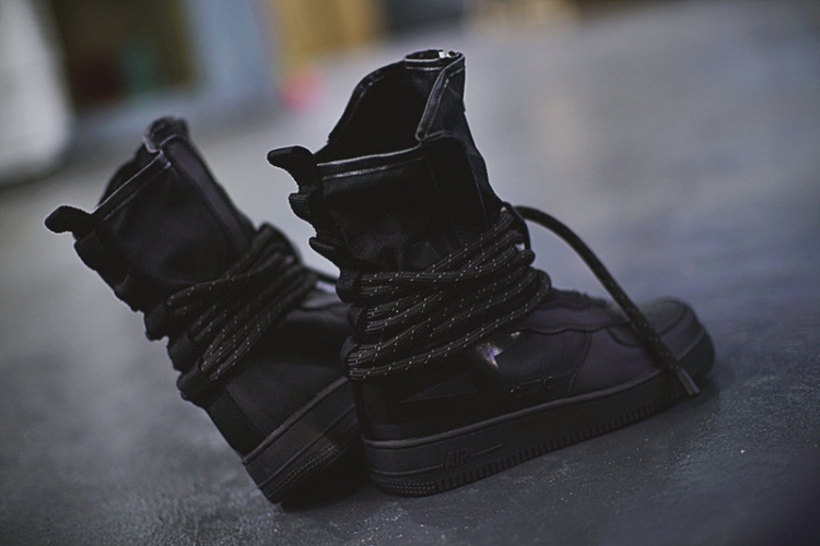 Nike SF Air Force 1 High Boot AA1128-202