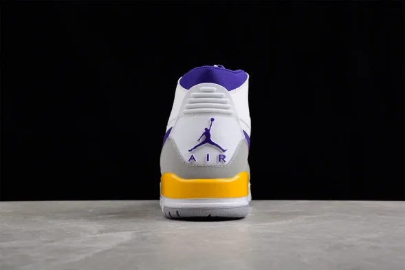Nike Air Jordan Legacy 312 high. AV3922-157 