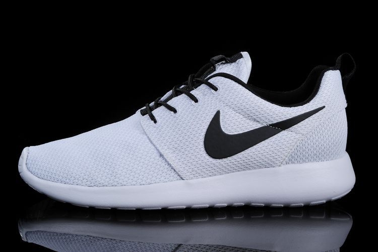 Nike Roshe Run ID  Black/White