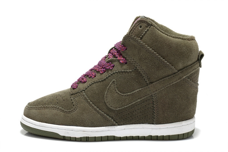 WMNS Nike Dunk Sky Hi SB 