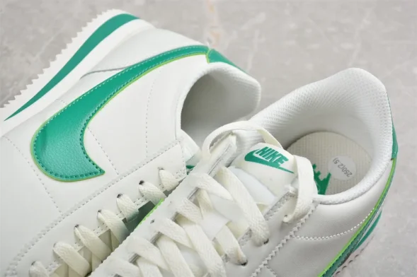 Nike Cortez Classic Leather DM4044-104 