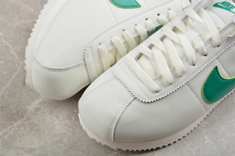  Nike Cortez Classic Leather DM4044-104