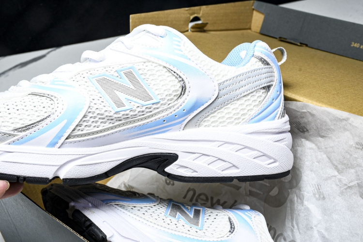  New Balance 530 MR530BB