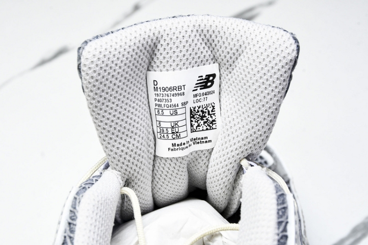  New Balance 1906  M1906RBT
