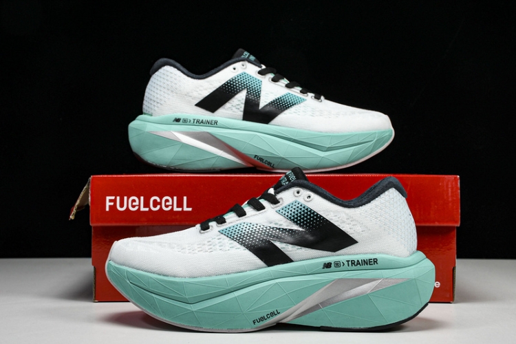  New Balance FuelCell Rebel V4 MFCXLK3