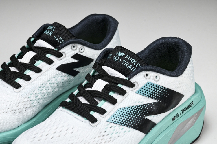  New Balance FuelCell Rebel V4 MFCXLK3