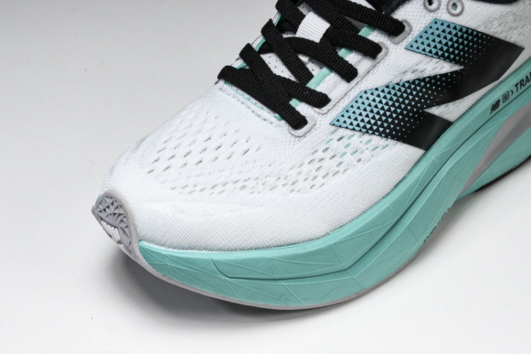  New Balance FuelCell Rebel V4 MFCXLK3