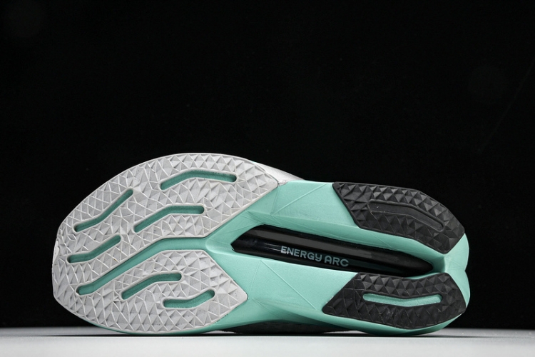 New Balance FuelCell Rebel V4 MFCXLK3