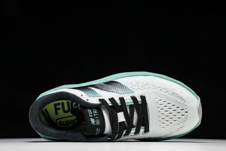  New Balance FuelCell Rebel V4 MFCXLK3
