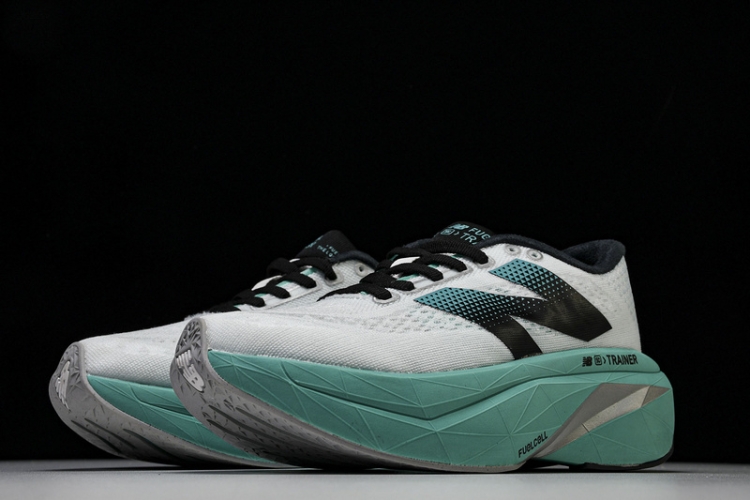  New Balance FuelCell Rebel V4 MFCXLK3